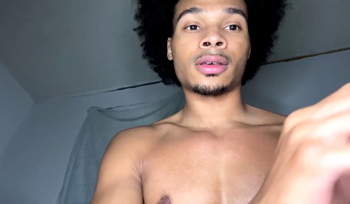 Guy Strokes 8.2 Inches Dick Live