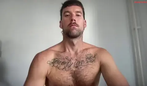Big Machine Jack Performs Live on Cam