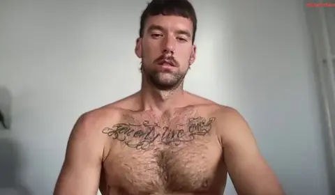 Big Machine Jack Performs Live on Cam