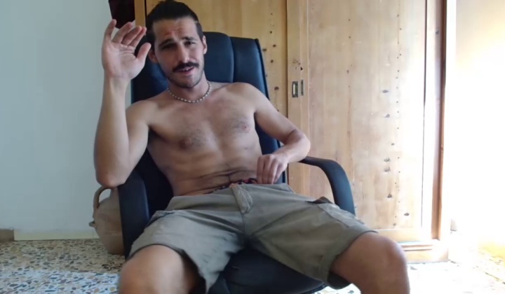 Italian Guy Cums in Erotic Solo Scene