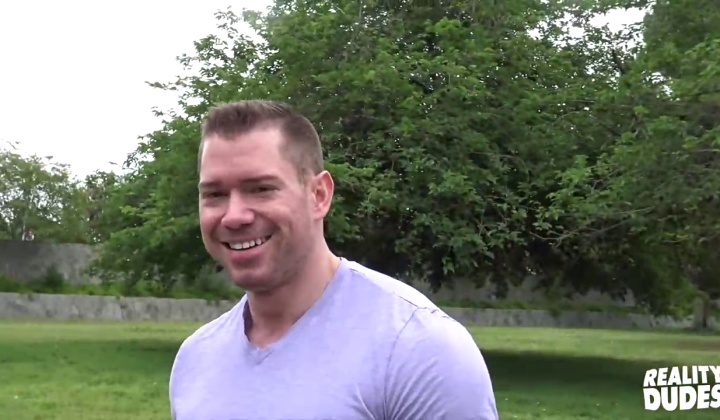 Beau Warner Gets Seduced by Gay Admirer