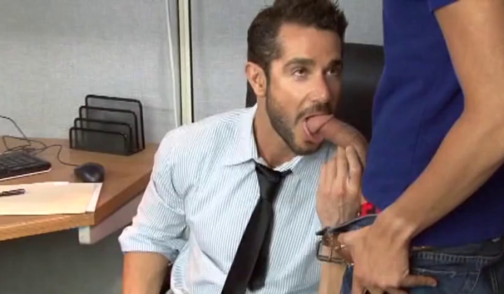 Hunk Licks Cum Off Buddy's Ass