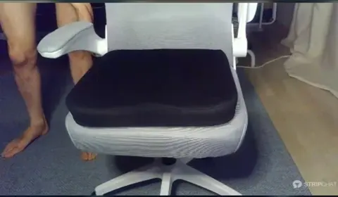 Korean Man Masturbates Alone in Bedroom
