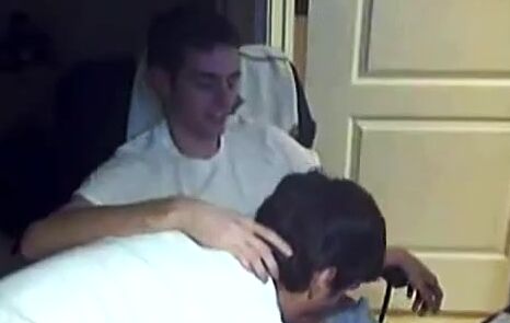 Gay Twinks Fuck on Webcam
