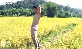Asian Twinks Have Outdoor Gay Sex