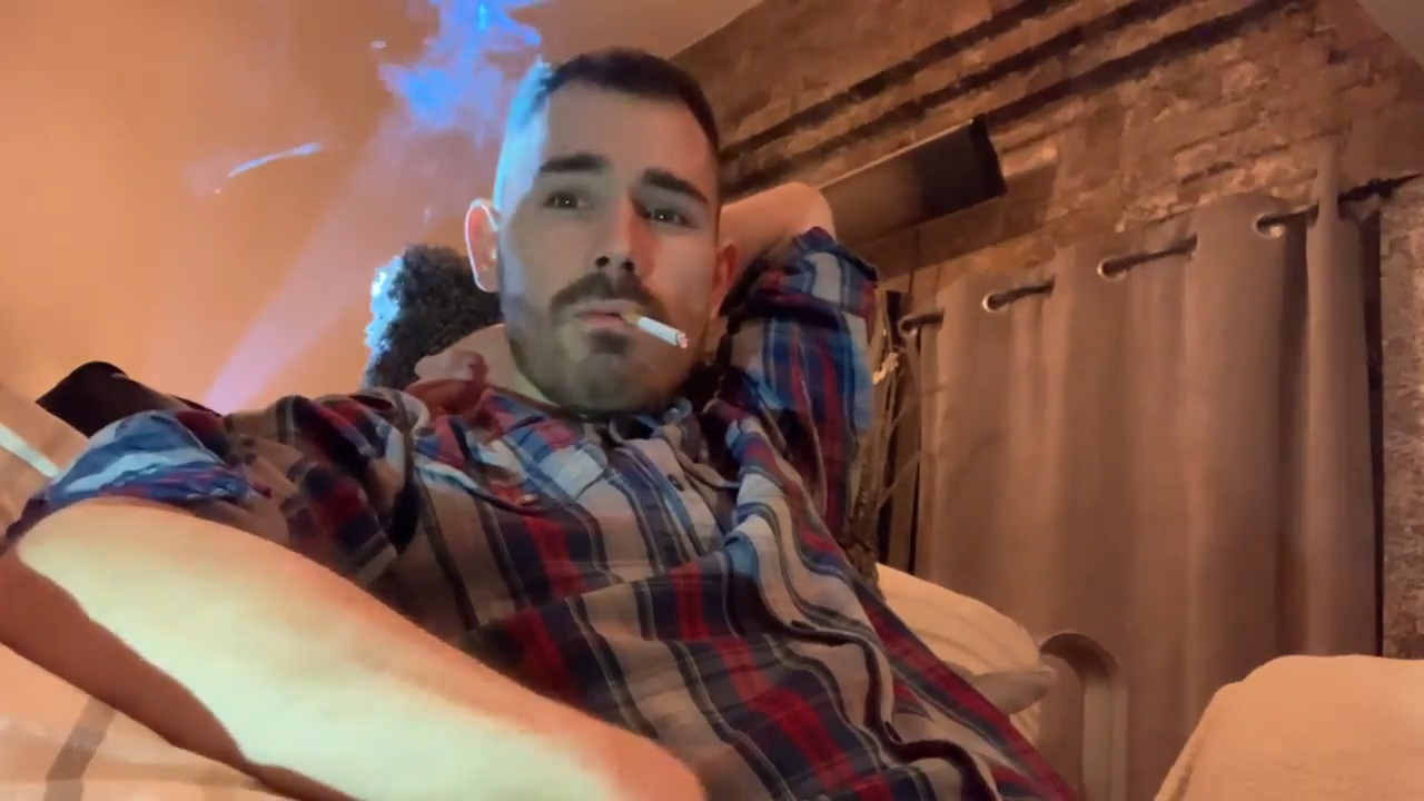 Boss Gets Smoking Hot Blowjob