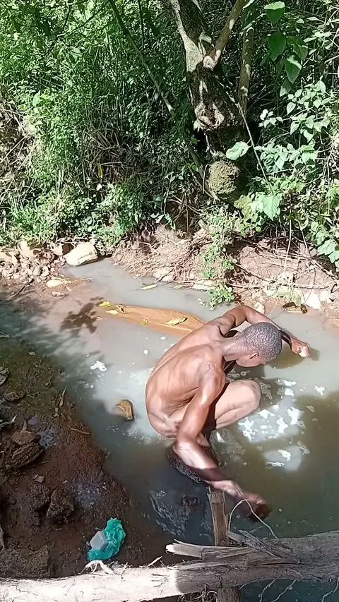 African Hunk Gets Fucked Bareback