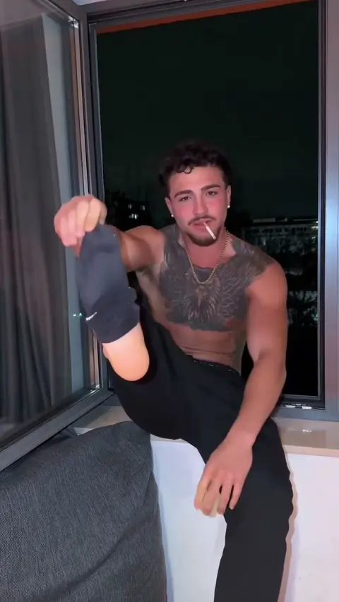 Hunky Smoker Gets Fucked Bareback