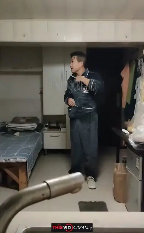 Asian Guy Gets Fucked in Hardcore Action