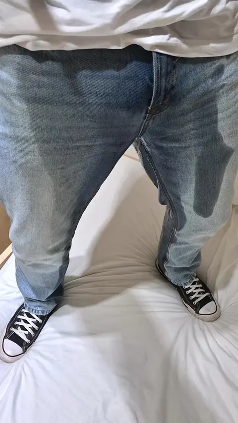 Horny Guy Wets His Jeans in Public