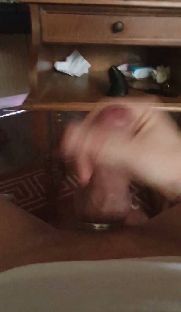 German Guy Gives Verbal Cumshot