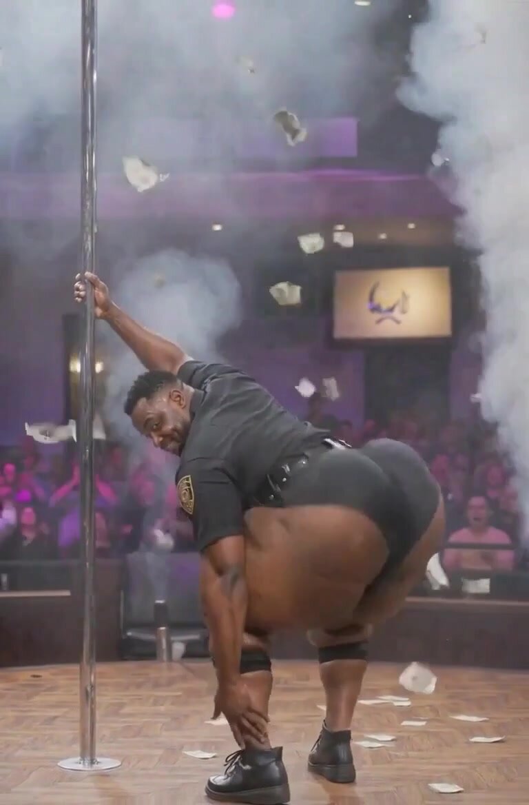 Officer Marc Gets Fucked in Club