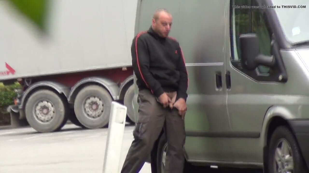 Trucker Gets Pissed On in Fetish Scene