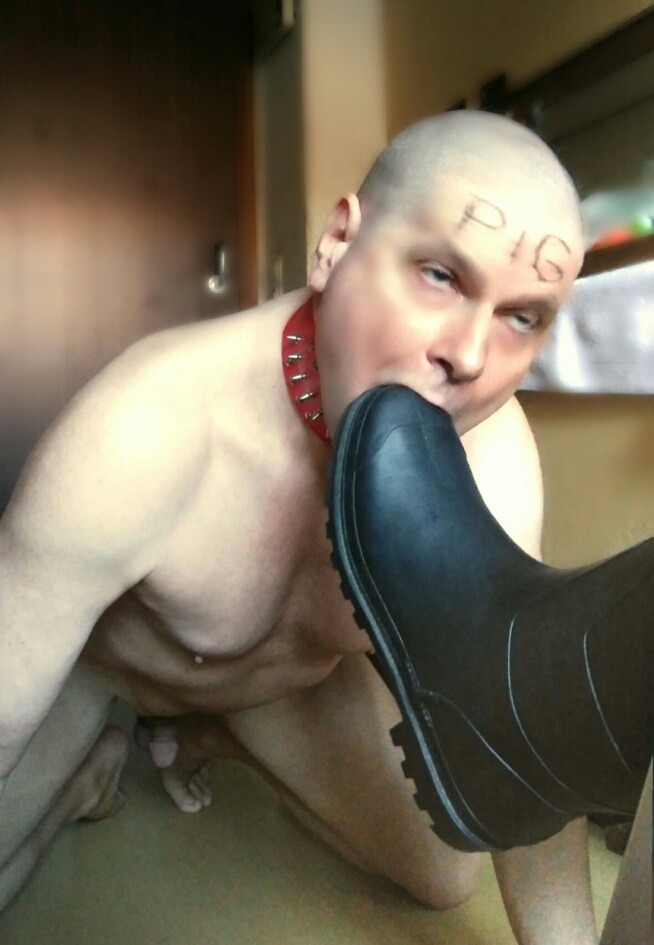 Submissive Slave Andrew Gets Dominated