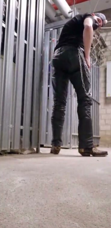 Berlin Twink Shows Off in Cellar