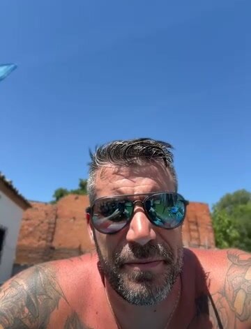 Horny Spanish Guy Masturbates in Pool