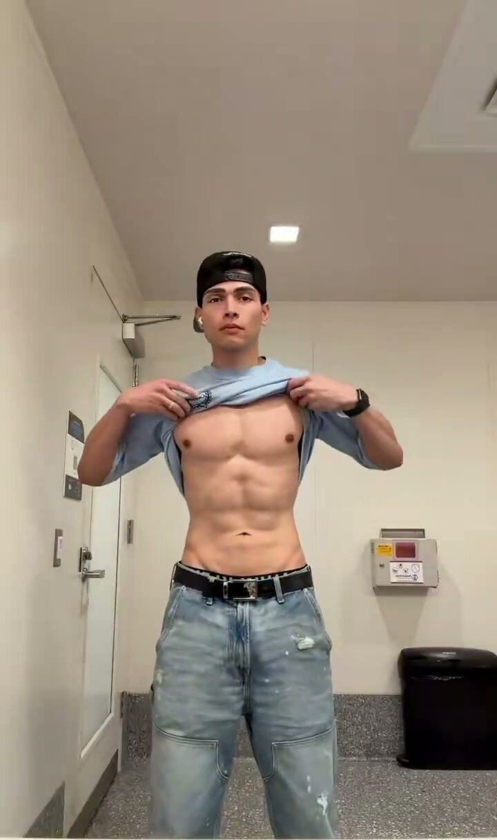 Gay Twink Gets Baited and Fucked