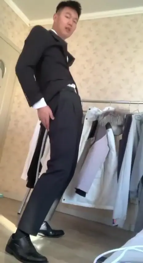 Asian Guy Masturbates in Solo Action