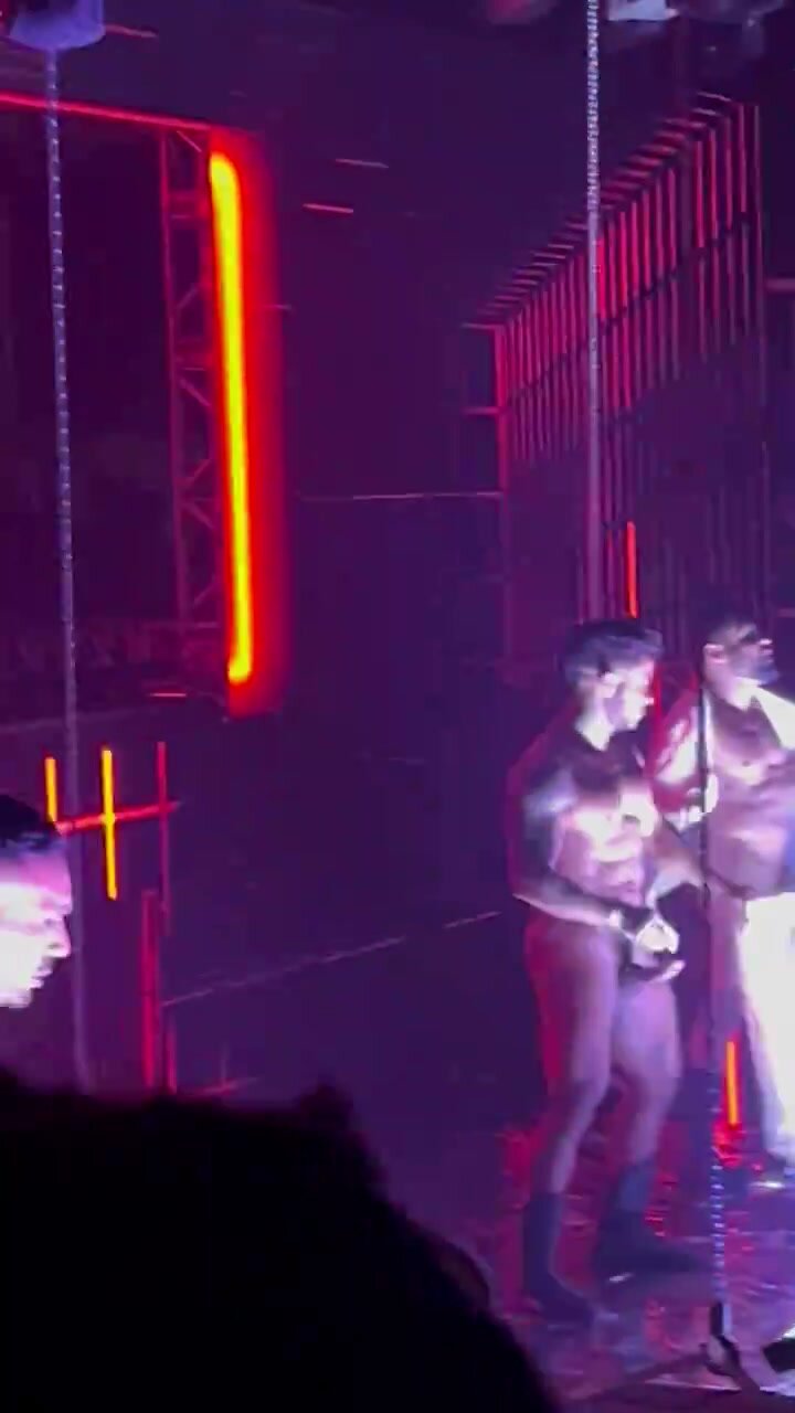 Gogo Boy Exposes Big Dick During Towel Dance