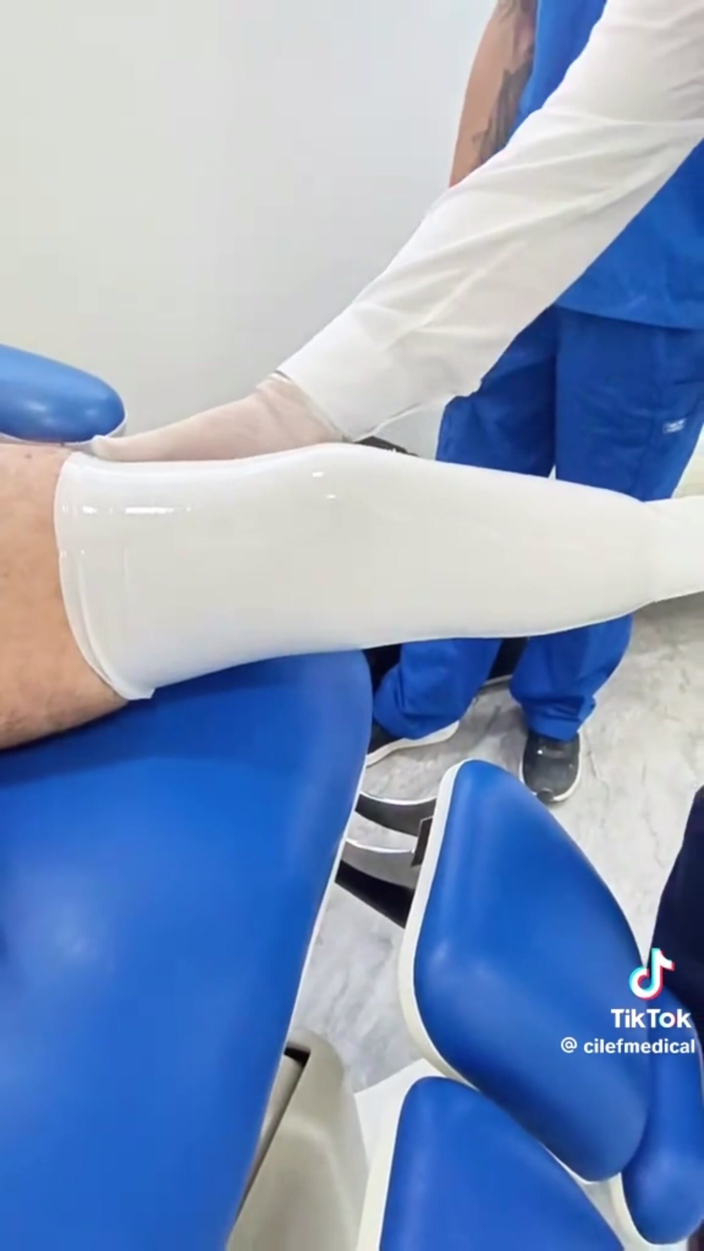Amputee Guy Gets Fucked by Hung Top