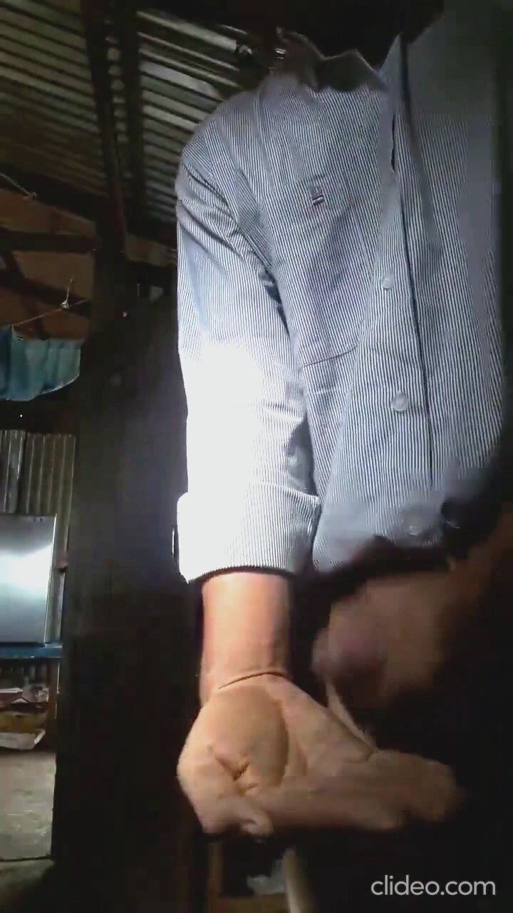 Solo Guy Masturbates to Climax