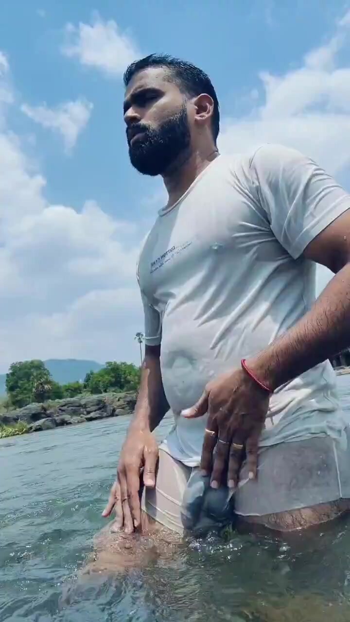 Indian Guy Shows Off Bulge