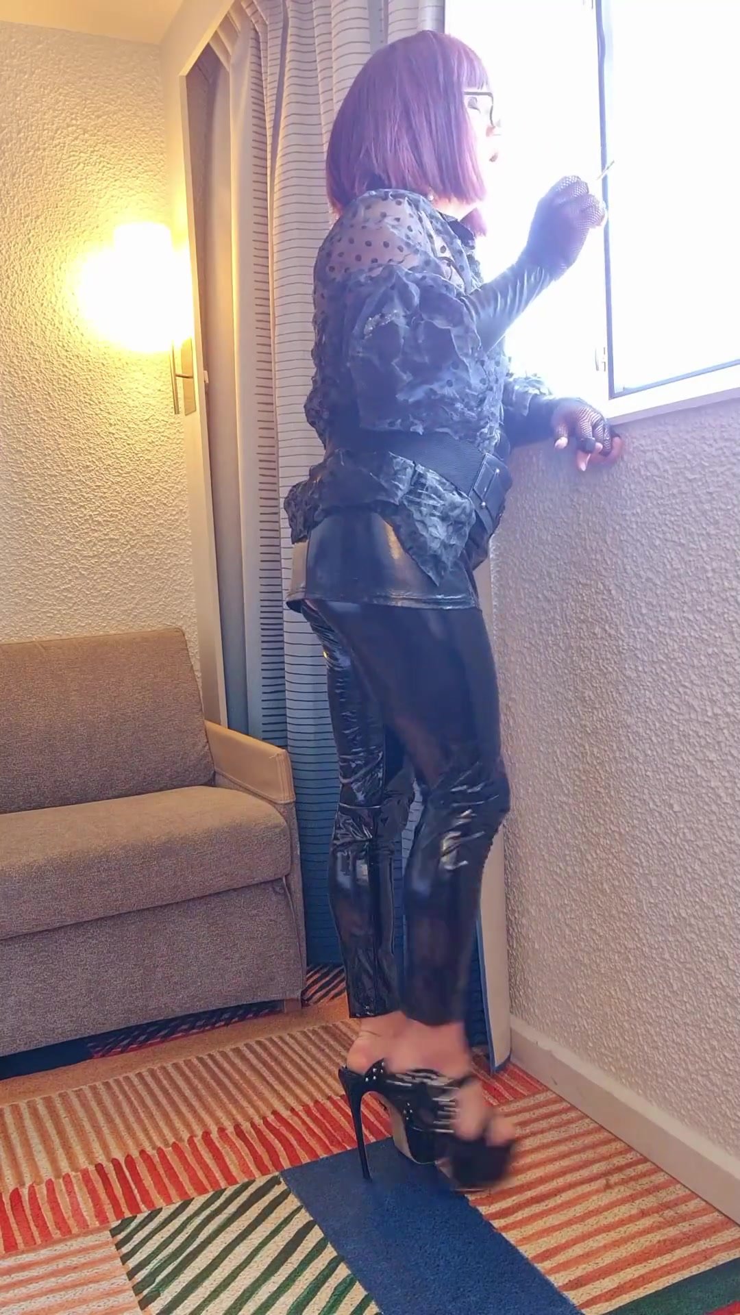 Shemale Enjoys Smoking Fetish and Rimming