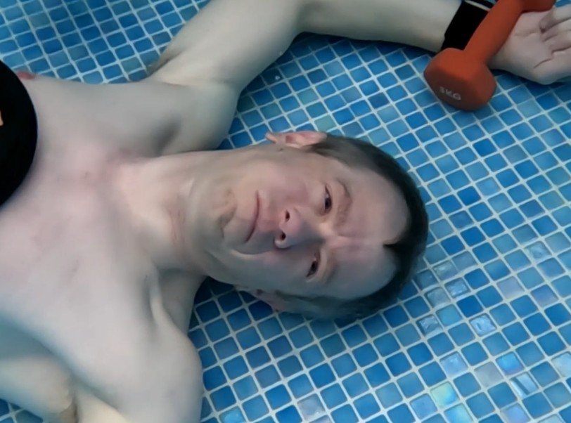 Guy Removes Mask, Holds Breath During Intense Blowjob