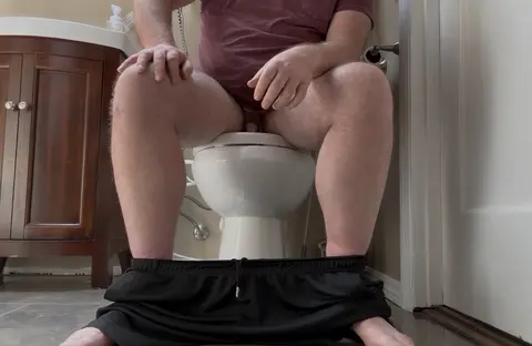 Hairy Bear Masturbates on Toilet