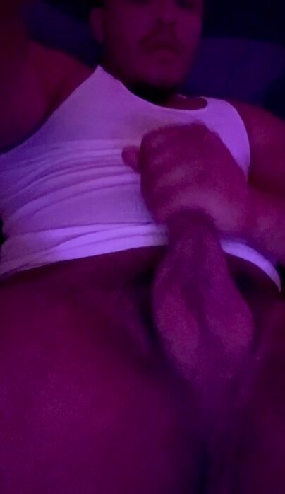 Neako Gets Intimate in Bed