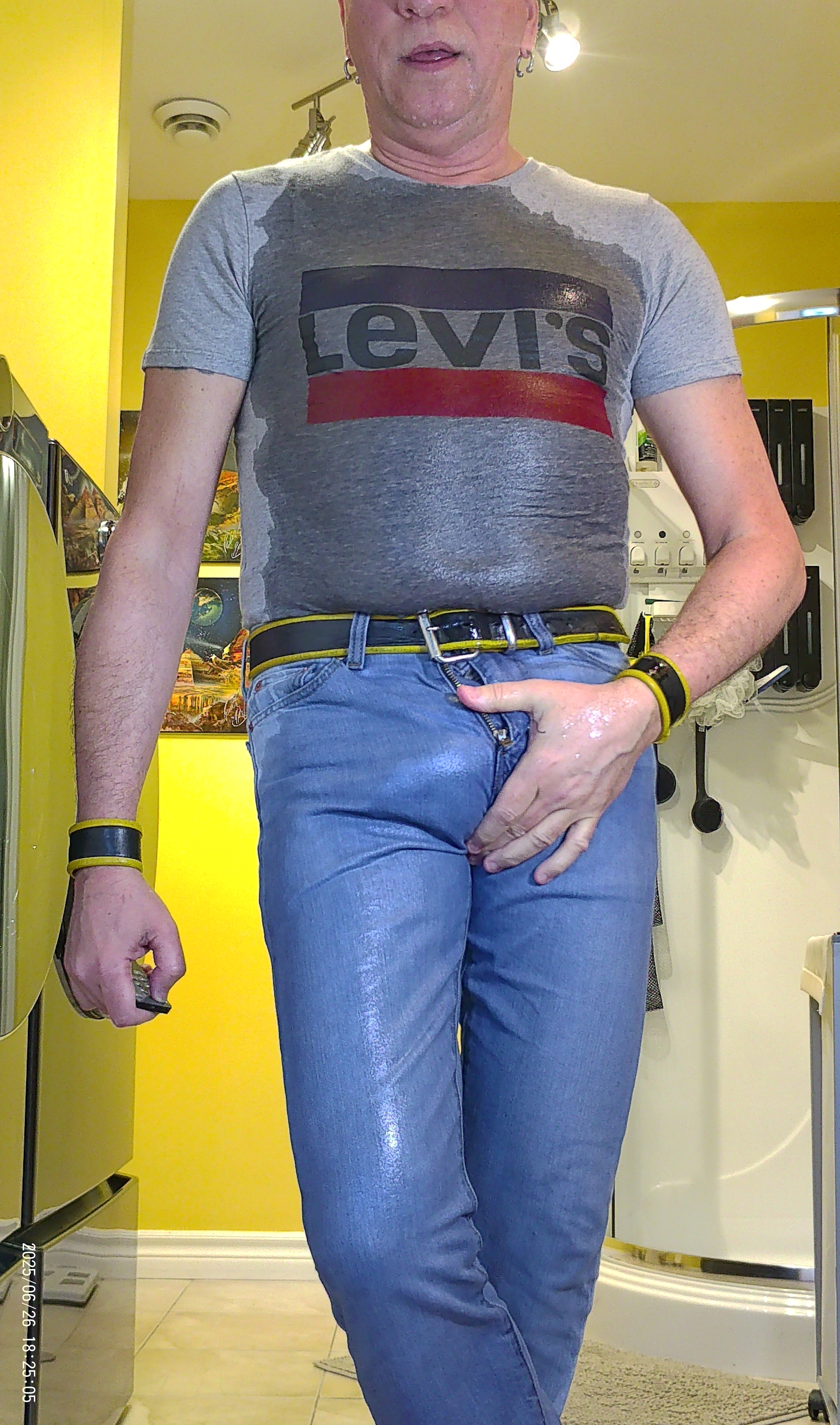Levis Twink Gets Pissed On