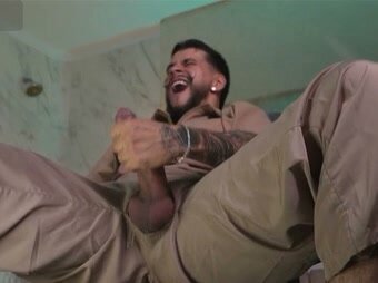 Big Dick Gets Fucked by Hungry Bottom