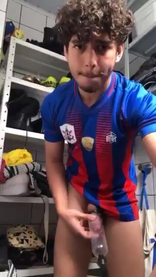 Cuban Twink Uses Penis Pump to Cum