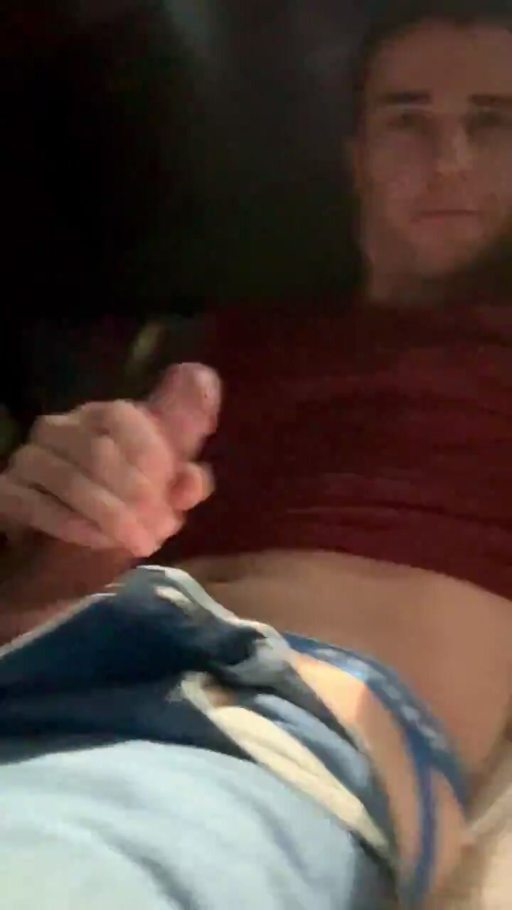 Solo Guy Masturbates in Private Session