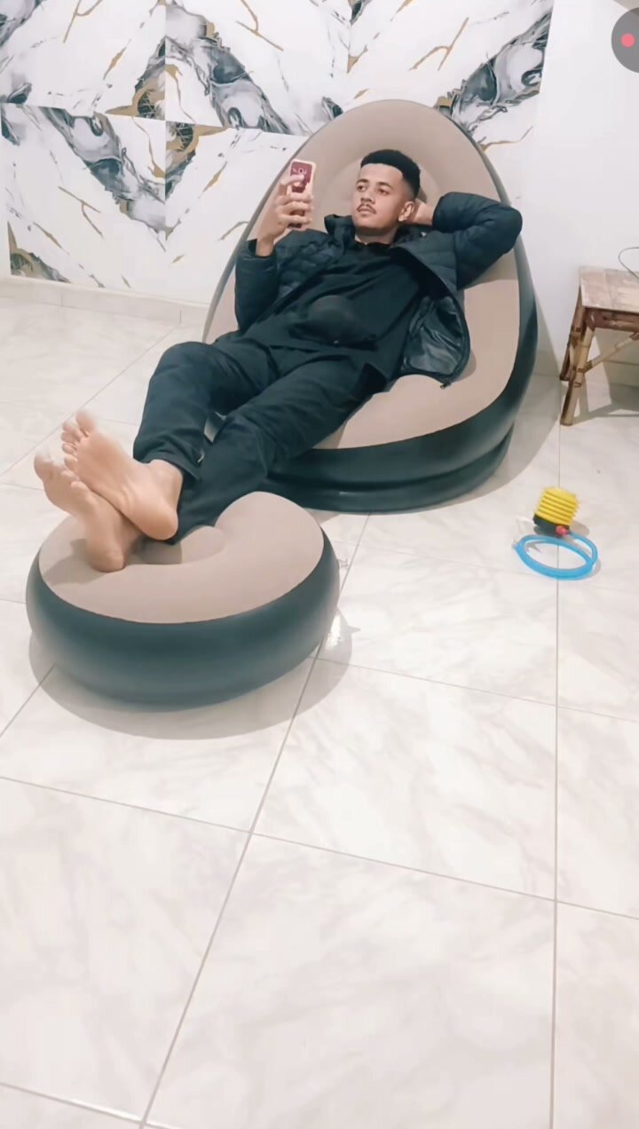 Gay Foot Fetish with Sexy Toes