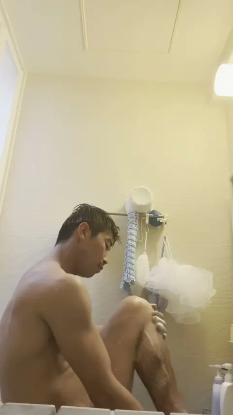 Japanese Twink Shaves in Shower, Naked and Wet