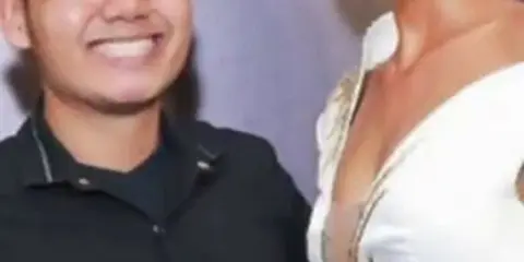 Asian Guy Gets Oral Sex in Quick Clip