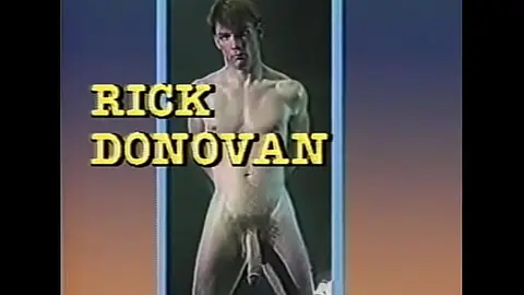 Gay Group Sex with Big Cocks and Muscular Men