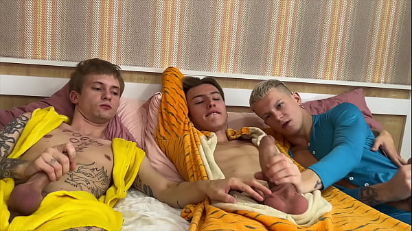 Twinks Engage in Threesome with Double Penetration