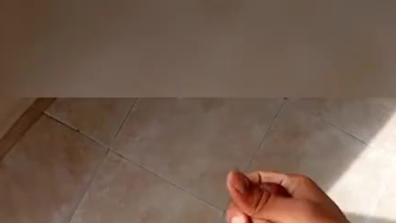 Beach Jerk Off with Cumshot in Sun