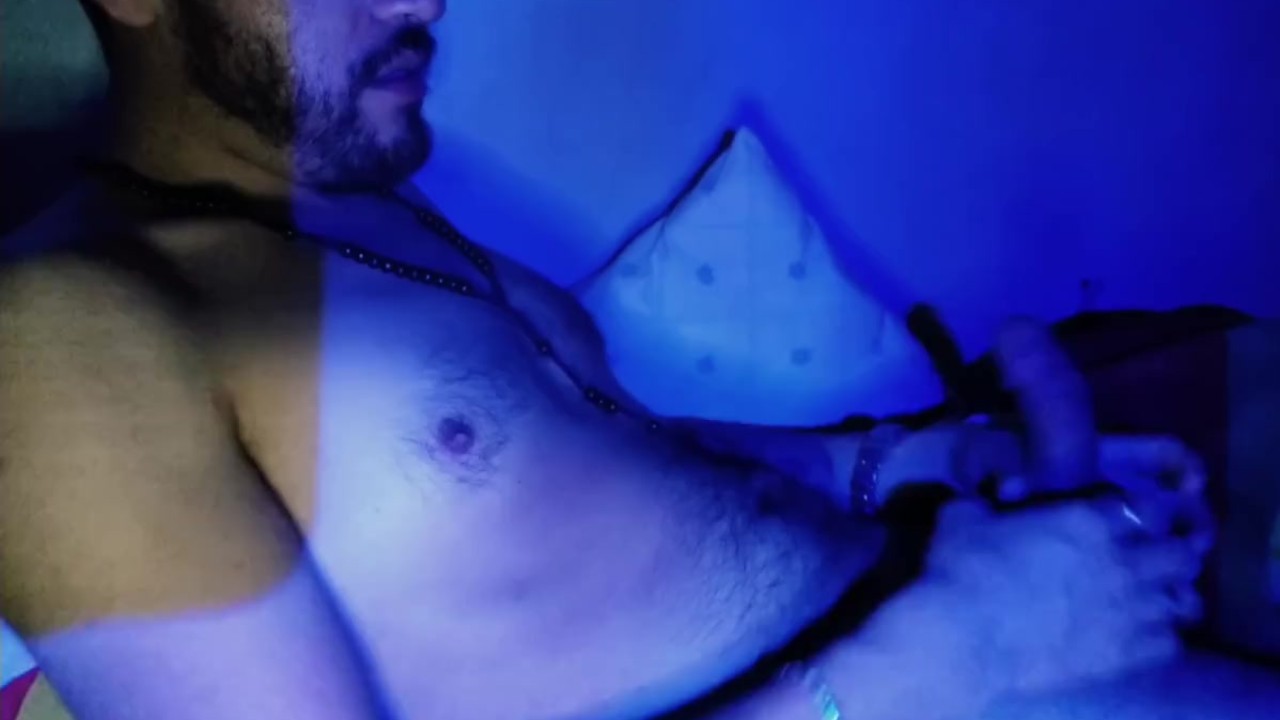 Guy Masturbates with Saliva in Short Clip