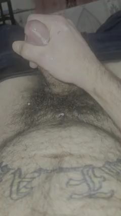 Hairy Daddy Masturbates on Webcam