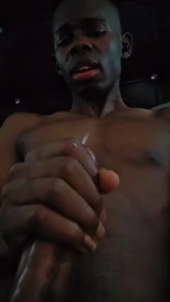 Gay Guy Cums in Short Video Clip
