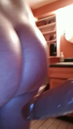 Dildo Weighted Deepthroat on White Butt