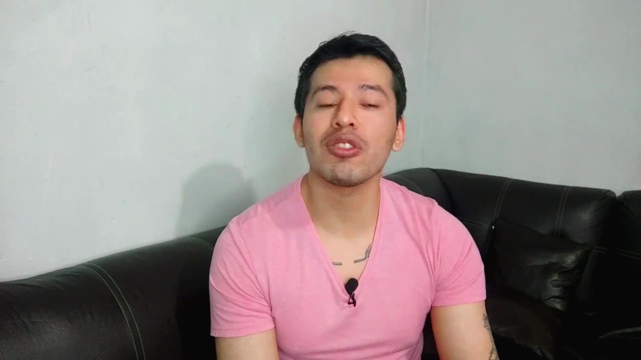 Young Guy Gives Sneaky Blowjob at 3am