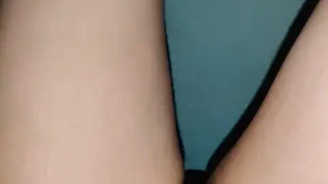 Horny Guy Masturbates to Climax