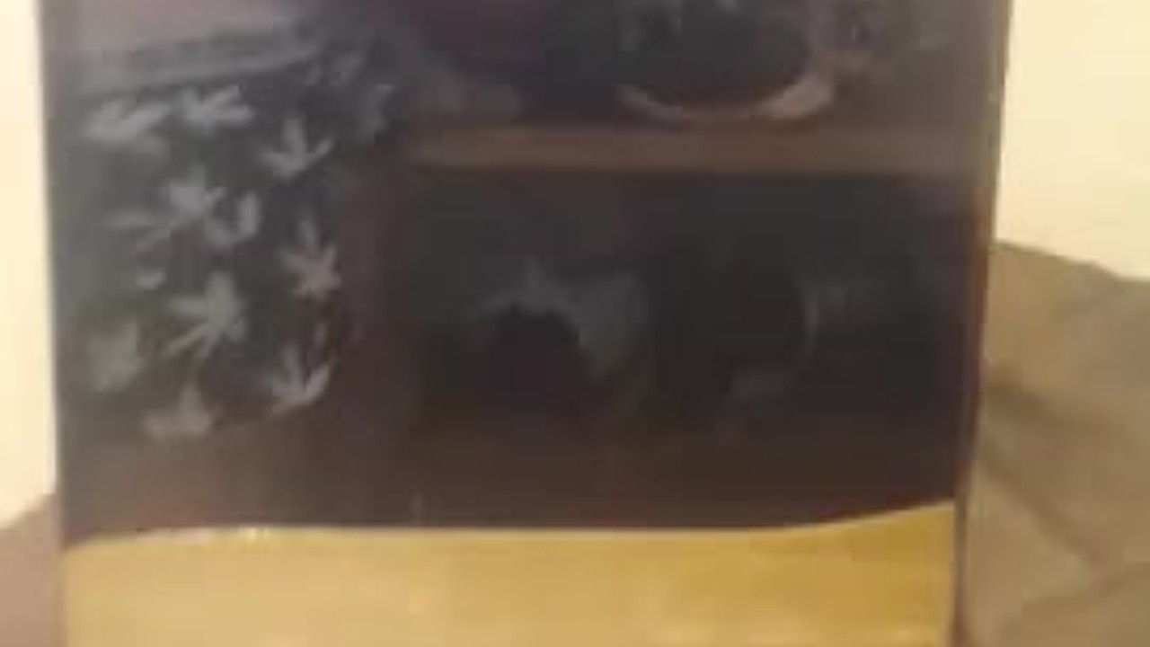 Horny Guy Jerks Off in Quick Session