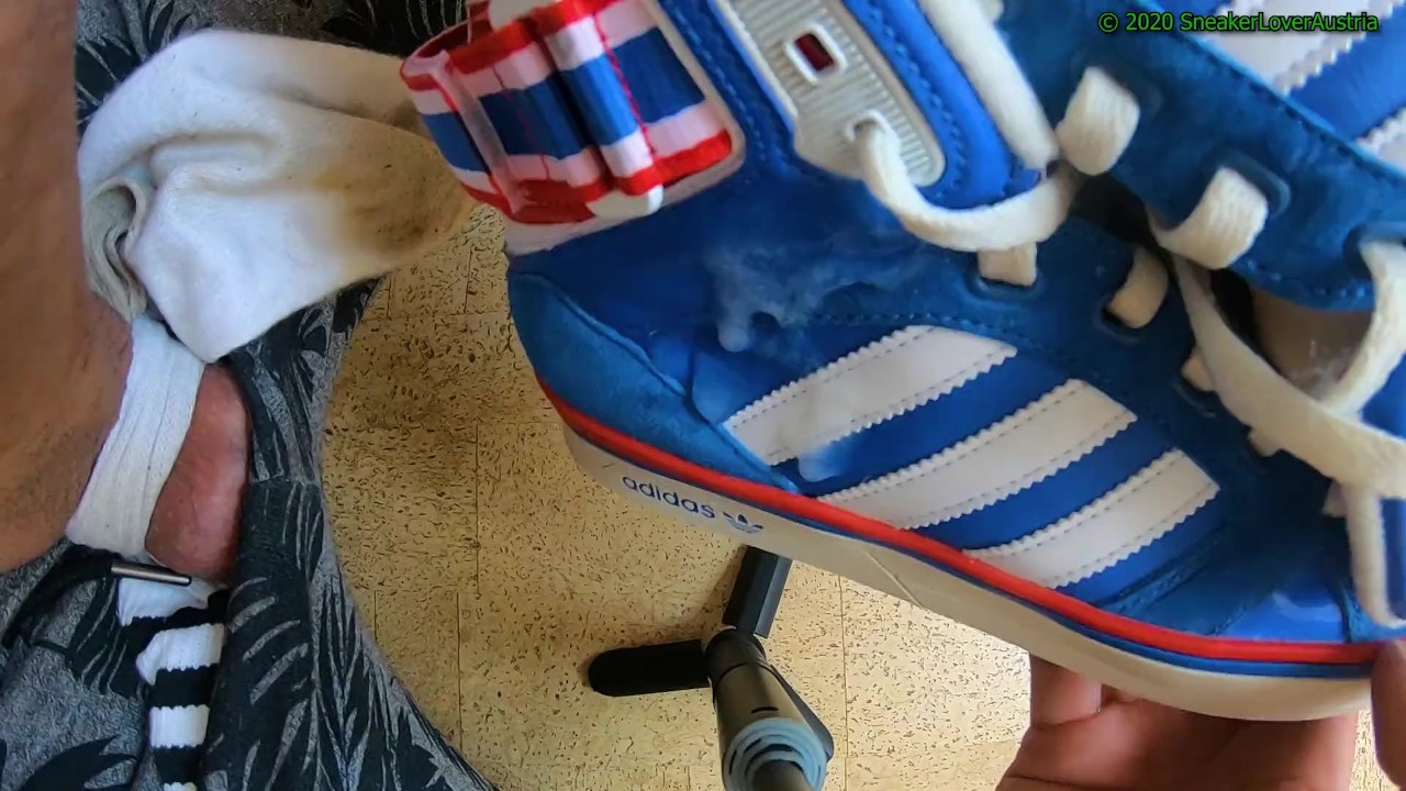 Adidas Clown Gets Four Cumshots