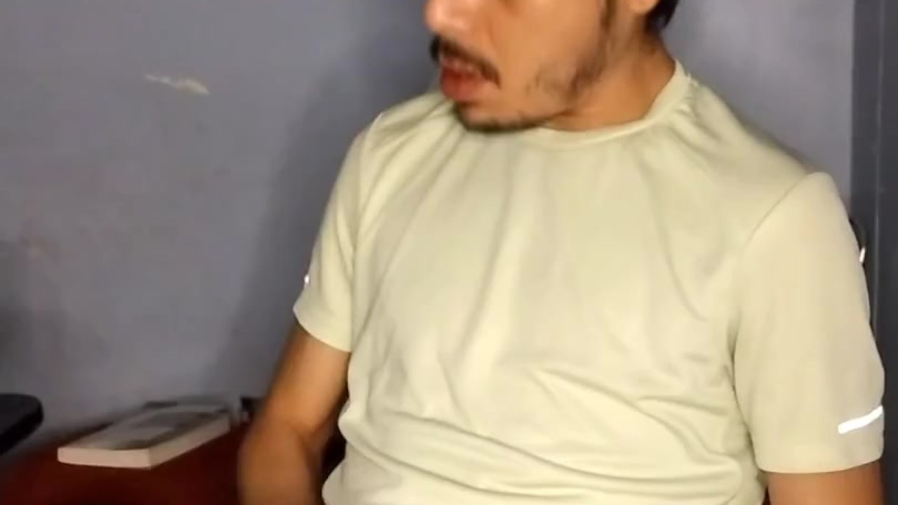 Guy Jerks Off Showing Cumshot