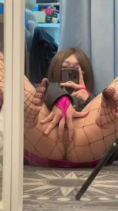 Japanese Sissy Masturbates in Fishnets